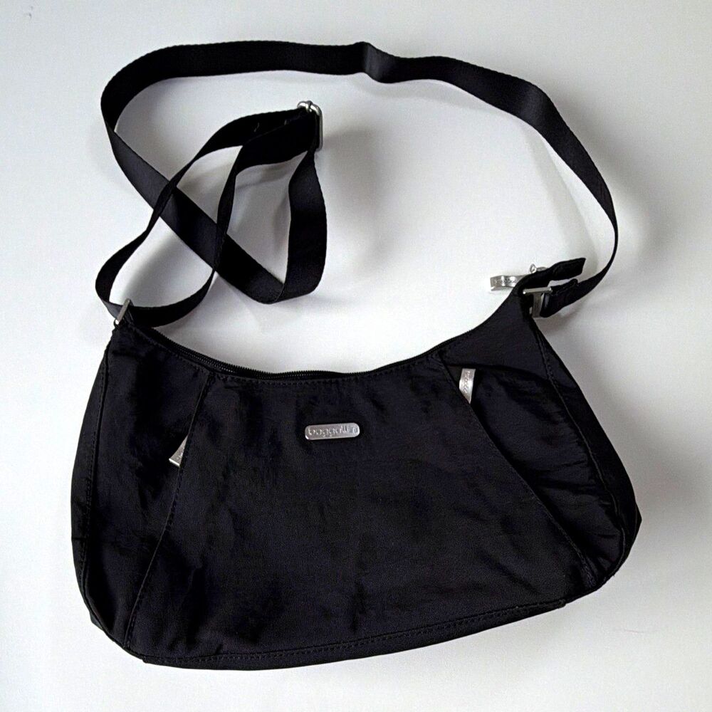 baggallini Black Crossbody Bag Zip Closure Adjustable Detachable Strap Pockets